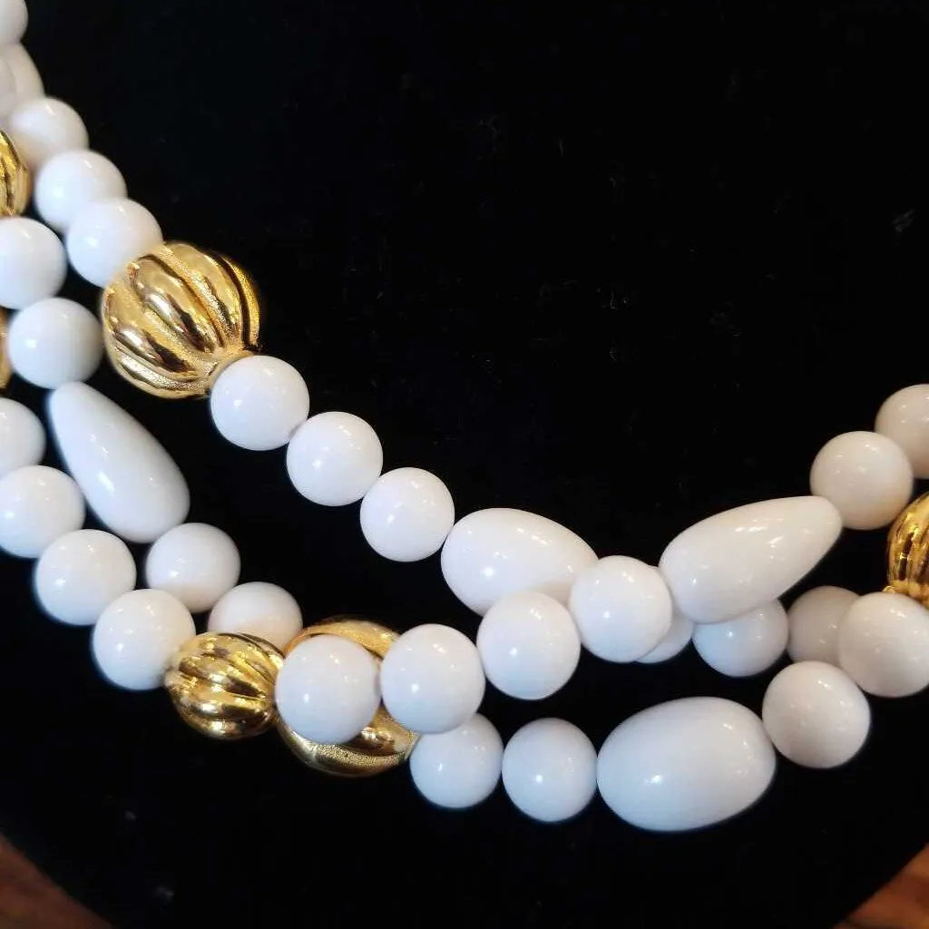 Vintage White Beaded Necklace